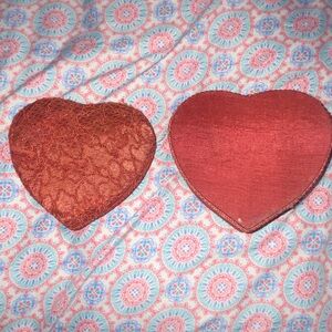 Heart-Shaped Jewelry Organizer - Red